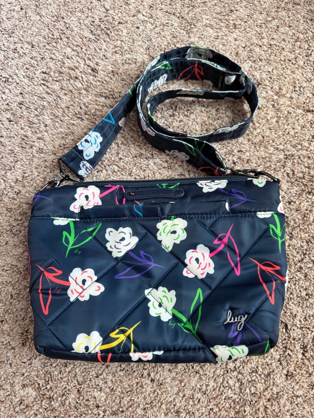WOMENS LUG FLARE CROSS-BODY BAG PURSE